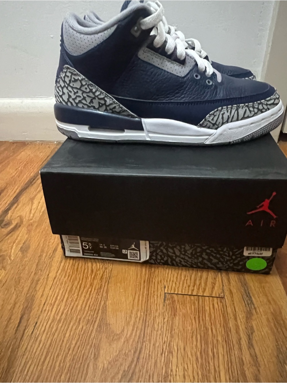 Jordan Retro 3 “Georgetown” - Picture 4 of 4